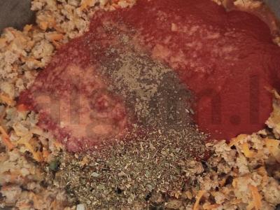 Paprasta lazanja su mėsos faršu ir bešamelio padažu Žingsnis 2