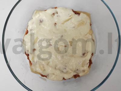 Paprasta lazanja su mėsos faršu ir bešamelio padažu Žingsnis 6