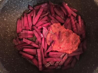 Sultingas Černigovo barštis su česnakinėmis pampuškomis Žingsnis 1