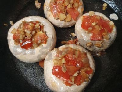 Įdaryti pievagrybiai orkaitėje Žingsnis 6