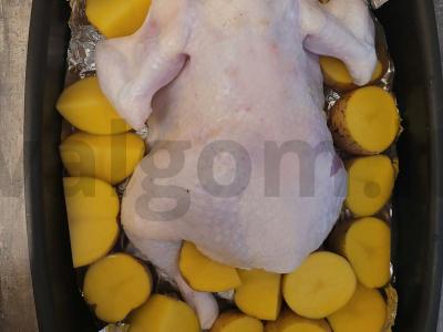 Vištiena, kepta su bulvėmis grietinės padaže ir druskoje Žingsnis 2