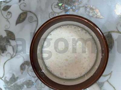 Pieninis kokteilis su bananais pagrindine nuotrauka