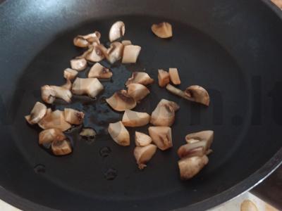 Bulvės su grybais ir pomidorų bei sūrio įdaru Žingsnis 2