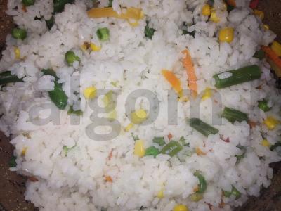 Ryžiai su daržovėmis kaip garnyras prie mėsos Žingsnis 3