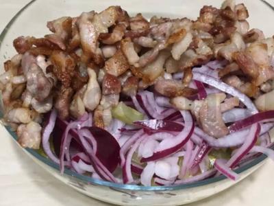 Vokietiškas bulvių salotas su raudonuoju svogūnu Žingsnis 8