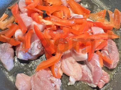 Troškinti daržovės su Briuselio kopūstais ir mėsa Žingsnis 1