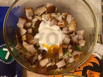 Kruasanai „Fatal“ su kiauliena, daržovėmis ir sūriu Žingsnis 5