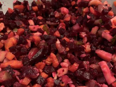 Vinegretas su raugintais kopūstais pagrindine nuotrauka