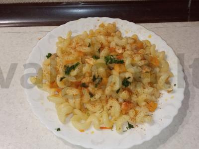 Makaronai su moliūgu ir žuvimi pagrindine nuotrauka