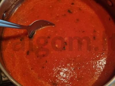 Pomidorų sriuba pagrindine nuotrauka