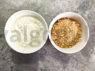 Lengvas sluoksniuotas varškės desertas su gervuogėmis Žingsnis 1