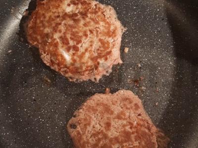 Namų burgeriai su daržovėmis ir prieskoniais Žingsnis 2