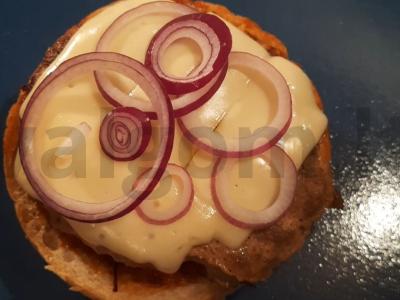 Namų burgeriai su daržovėmis ir prieskoniais Žingsnis 4