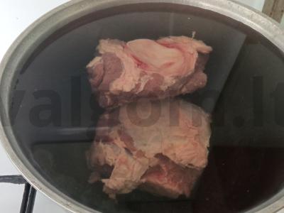 Pomidorų sriuba su jautiena Žingsnis 1