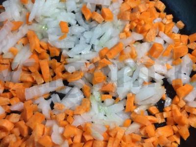 Mėsos lazanja su prieskoniais ir bešamelio padažu Žingsnis 1