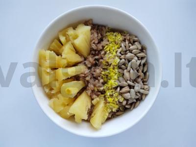 Grikių dribsniai su kokosų pienu pagrindine nuotrauka