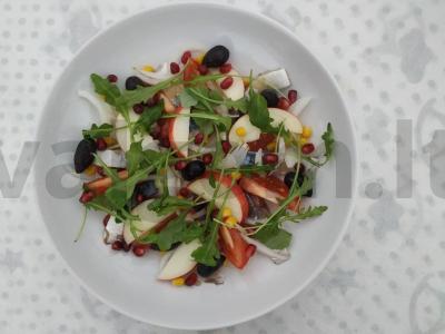 Salotos su marinuota skumbrija, kukurūzais ir granatais Žingsnis 3