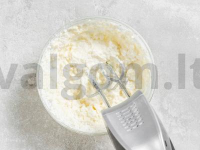 Sūrio pyragėliai su jogurtu Žingsnis 1