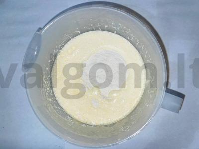 Kvapnus figų ir migdolų tortas Žingsnis 2