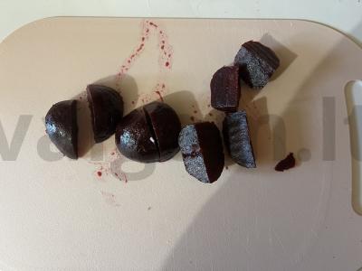 Burokėlių ritinys su lydytu sūriu Žingsnis 2