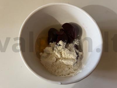 Burokėlių ritinys su lydytu sūriu Žingsnis 3