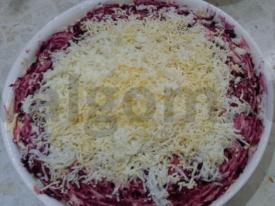 Silkė po kailiu su kiaušiniu pagrindine nuotrauka