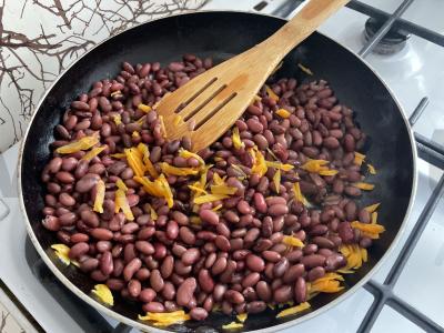 Tirštas pomidorų sriuba su pupelėmis Žingsnis 3