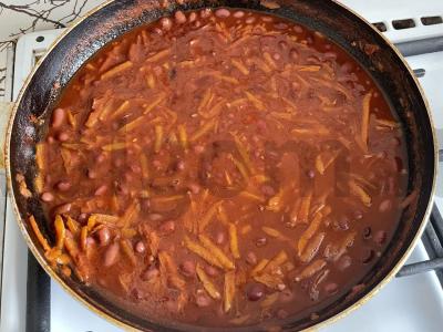 Tirštas pomidorų sriuba su pupelėmis pagrindine nuotrauka