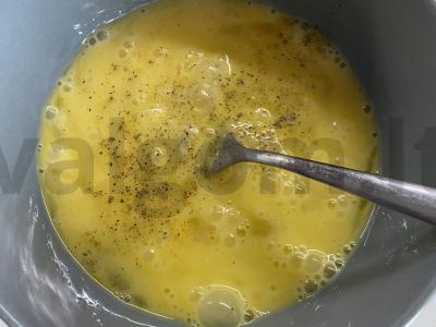 Omletas su bekonu Žingsnis 1