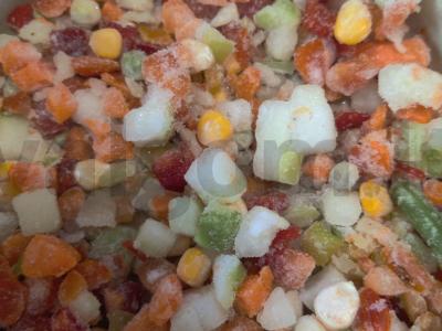 Aštuoni daržovės su kalakutienos dešrelėmis Žingsnis 2