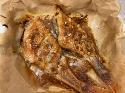 Ešerys, keptas imbiero ir česnako padaže Žingsnis 5