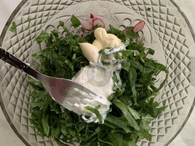 Salotas „Supervitaminas“ su ridikėliais ir žalumynais Žingsnis 2