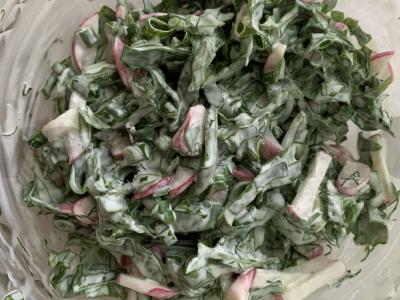 Salotas „Supervitaminas“ su ridikėliais ir žalumynais Žingsnis 3