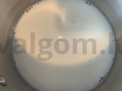 Manų pudingas su tamsiu šokoladu Žingsnis 1