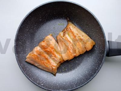 Skani lašiša su bulvių koše Žingsnis 1