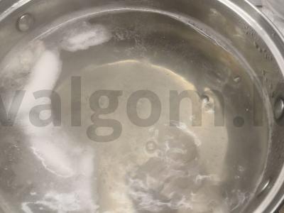 Tradicinė raugintų agurkų sriuba Žingsnis 1