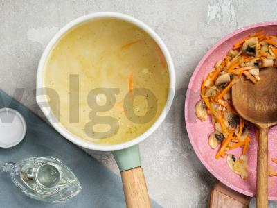 Kalakutienos filė sriuba su grybų sultiniu Žingsnis 3