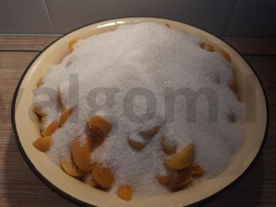 Abrikosų uogienė Žingsnis 2