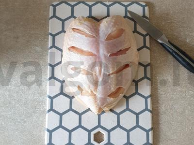 Kepta vištienos krūtinėlė su cukinija ir sūriu Žingsnis 1