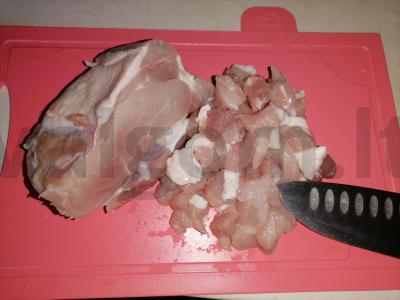 Kiauliena troškinta pomidorų padaže Žingsnis 2