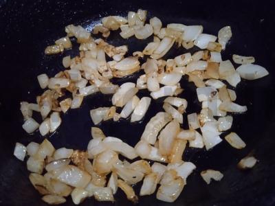 Troškintos kiaulienos inkstai grietinės ir pomidorų padaže Žingsnis 1