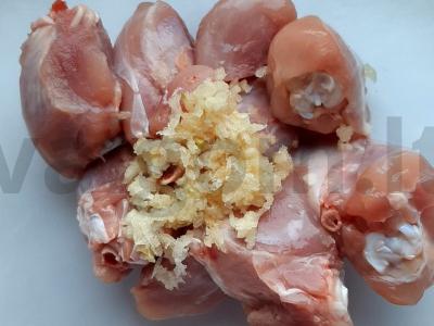 Keptos vištienos blauzdelės Žingsnis 1