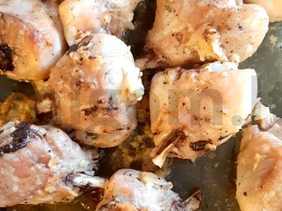 Keptos vištienos blauzdelės pagrindine nuotrauka