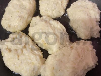 Bulvių kotletai ant kvietinės miltų Žingsnis 4