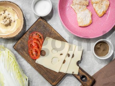 Kalakutienos filė sumuštinis karštame bandele Žingsnis 1