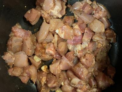 Vištienos šlaunelių filė, kepta lėtoje viryklėje Žingsnis 2