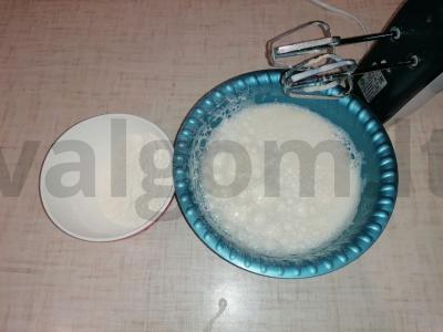 Namų blynai su kiaušiniu ir kepenų dešra Žingsnis 1