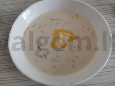 Pieninis vermišelių sriuba pagrindine nuotrauka