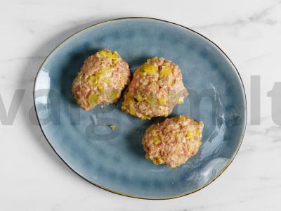 Kotletai su padažu Žingsnis 8