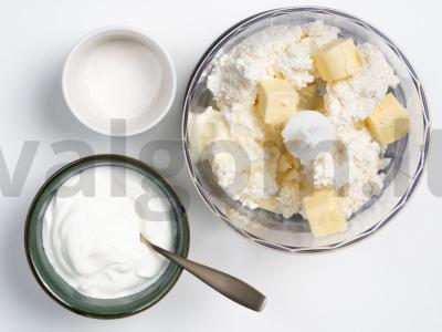 Varškės pyragas su kondensuotu pienu Žingsnis 1